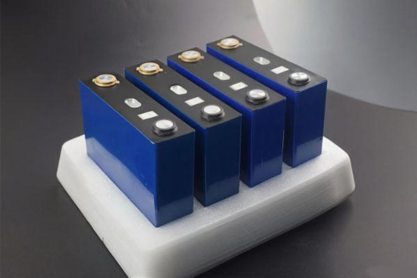 Are Sodium-Ion Batteries Worth Investing in and Purchasing? An Analysis of Technology Maturity, Applications, and Future Potential